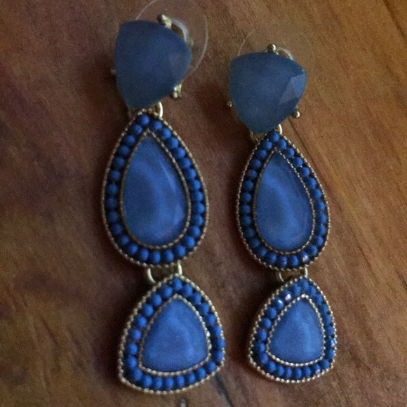 Jewelry - Gorgeous blue drop earrings